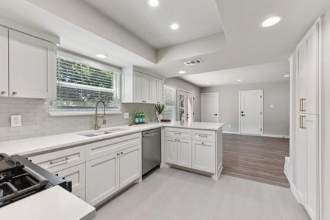 Tiny photo for 2011 Malvern Hill DR, Austin, TX 78745 (MLS # 1986380)