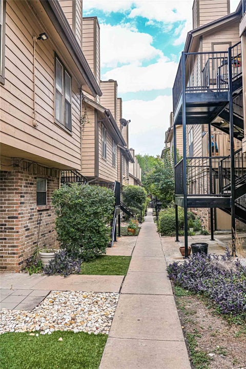 Tiny photo for 5608 Cougar DR #118, Austin, TX 78745 (MLS # 4709675)
