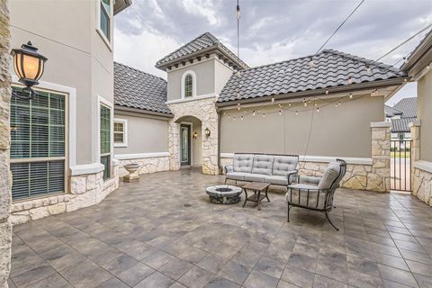 Tiny photo for 921 Morning Moon CIR, Austin, TX 78732 (MLS # 6692142)