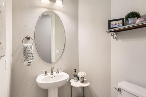 Tiny photo for 921 Morning Moon CIR, Austin, TX 78732 (MLS # 6692142)