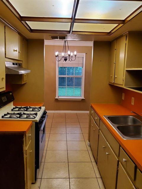 Tiny photo for 2411 Rockridge DR, Austin, TX 78744 (MLS # 8422229)