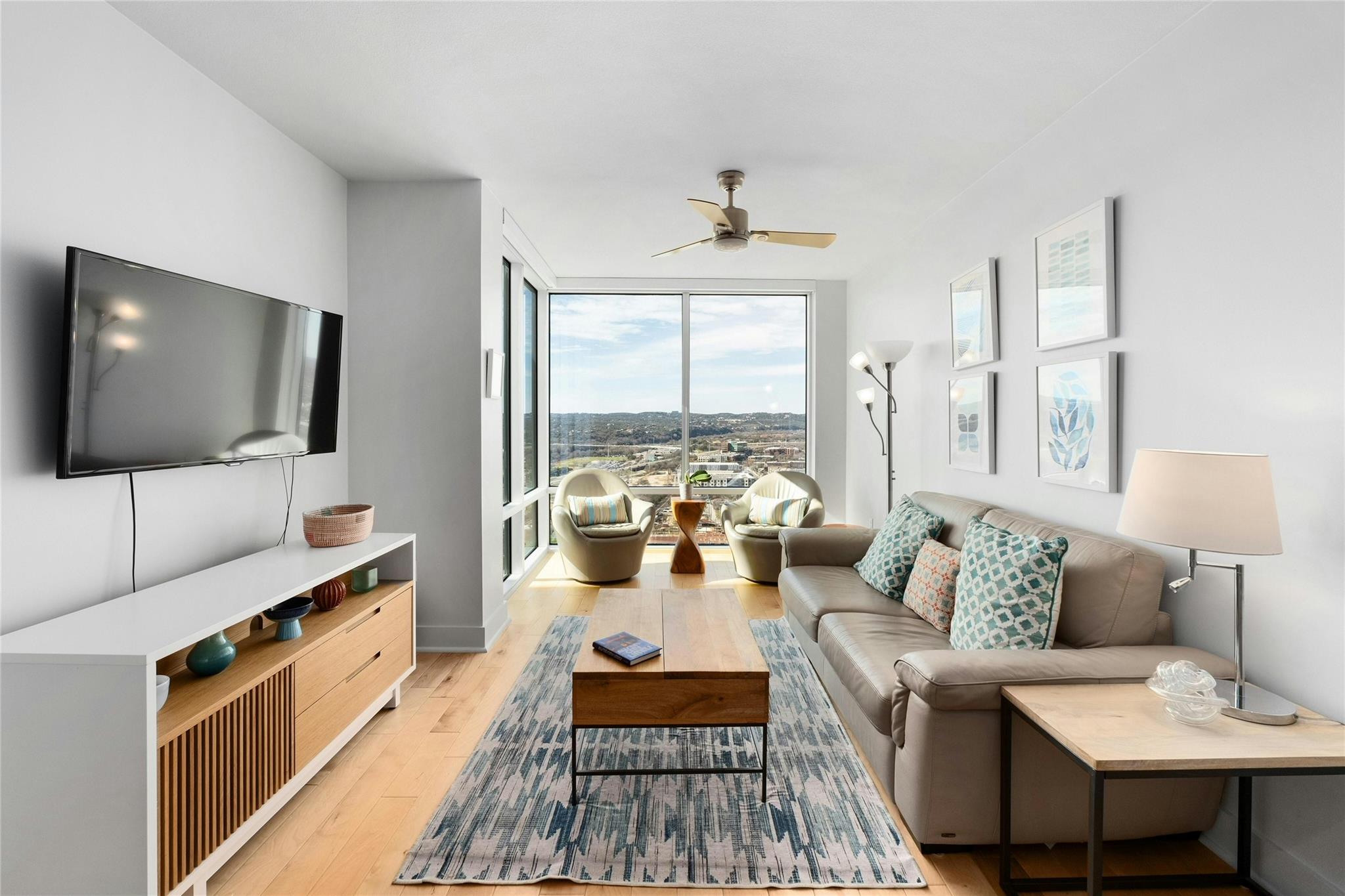 300 Bowie ST 3104