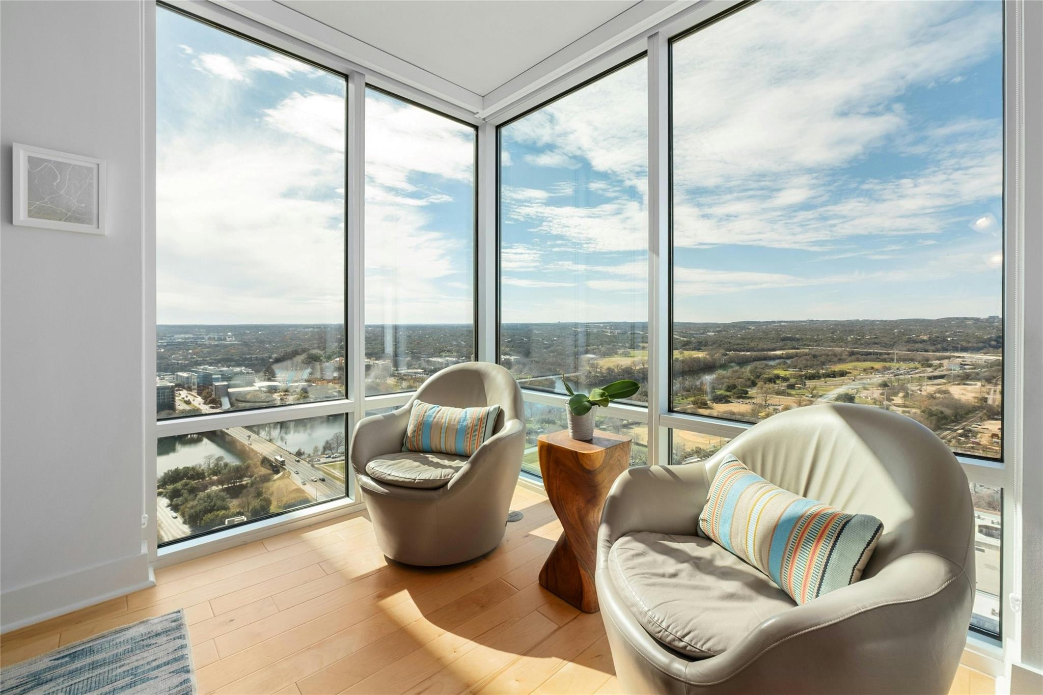 300 Bowie ST 3104