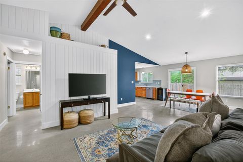 Photo of 1182 Waller ST, Austin, TX 78702 (MLS # 7299581)
