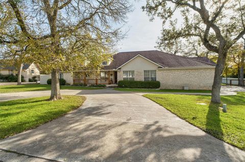 132 Augusta DR Wimberley TX 78676