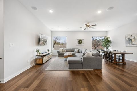 1417 Kramer LN 14 Austin TX 78758