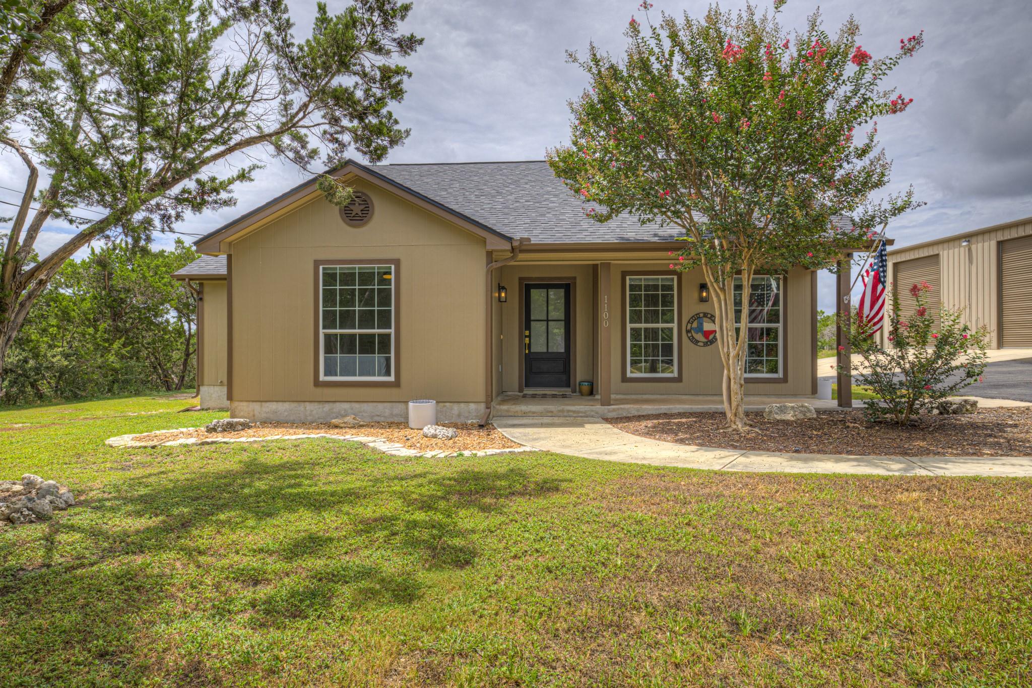 1100 Yaupon DR