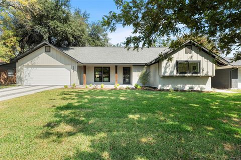 Photo of 5503 Delwood DR, Austin, TX 78723 (MLS # 9028692)