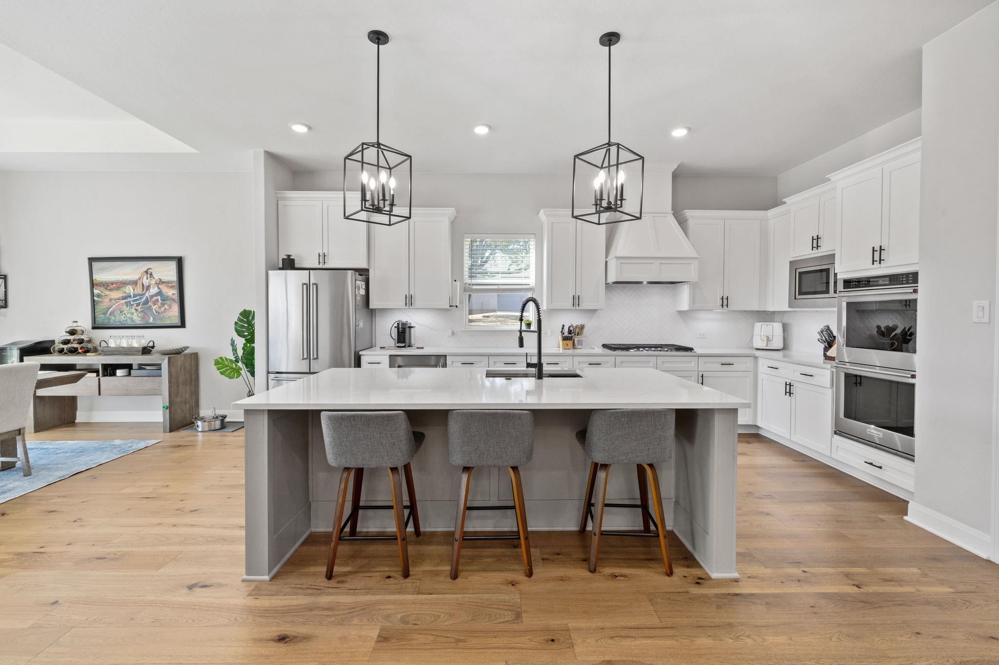 225 Spicewood Trails DR