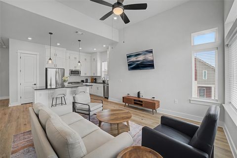 Photo of 2930 Moreno ST, Austin, TX 78723 (MLS # 4184976)