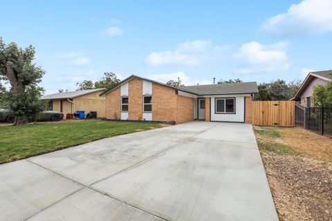 707 Mockingbird LN Taylor TX 76574