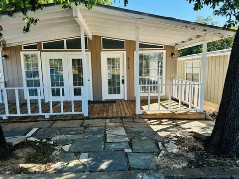 Photo of 3113 FRITZ HUGHES PARK RD, Austin, TX 78732 (MLS # 3563798)
