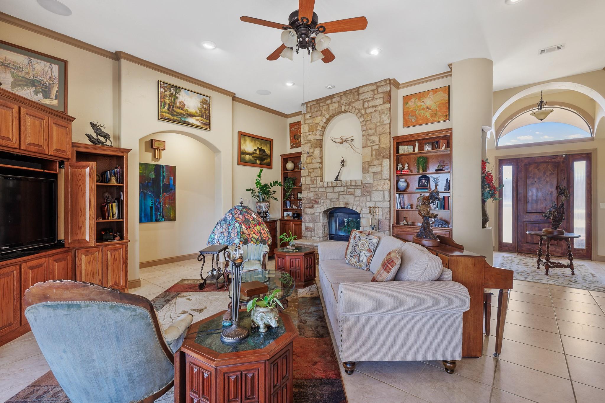 108 Oak Bend