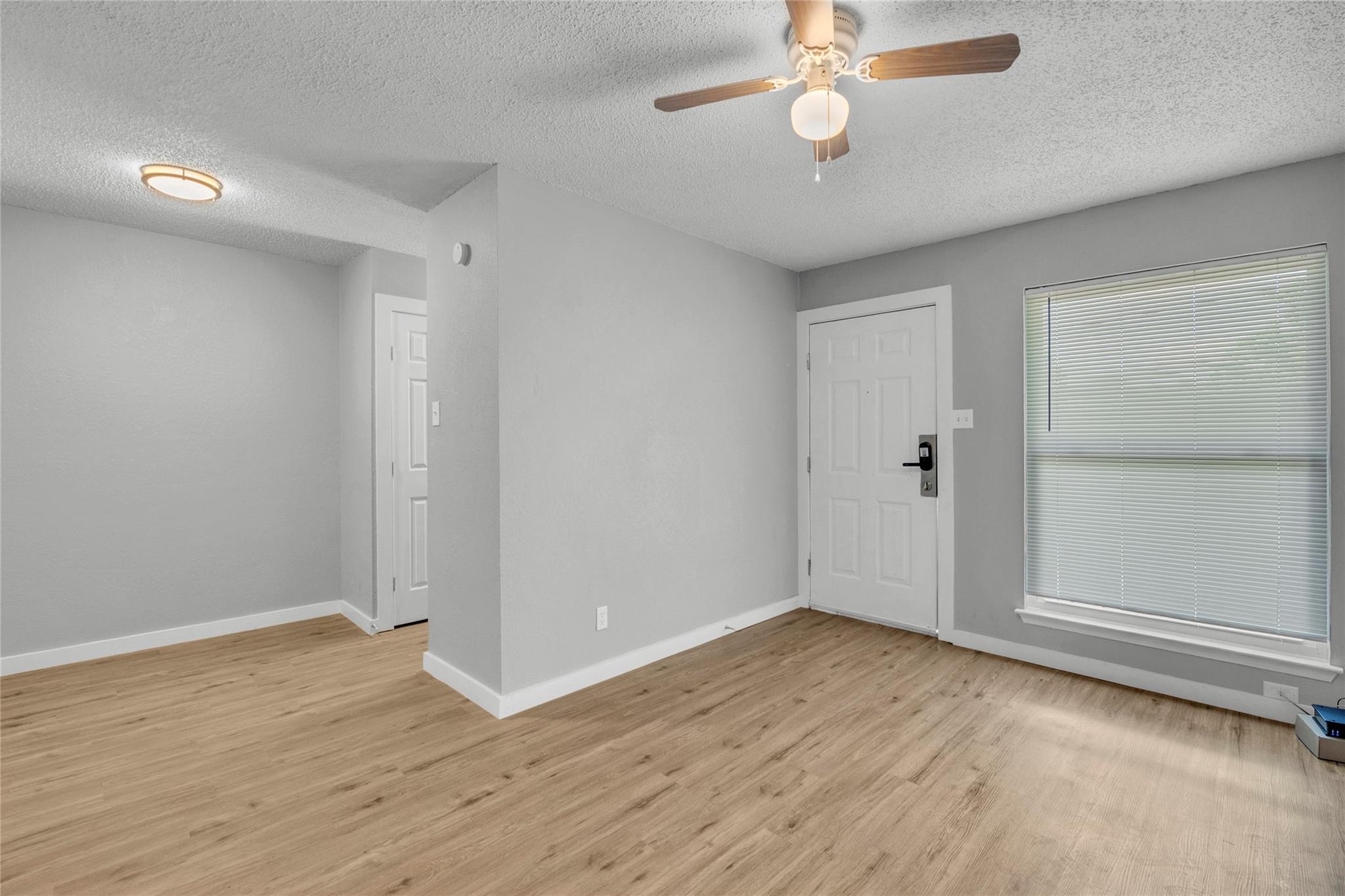 109 E Dean Ave