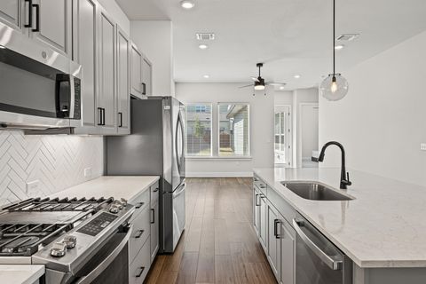 Photo of 5806 Rangeland RD, Austin, TX 78747 (MLS # 4020505)