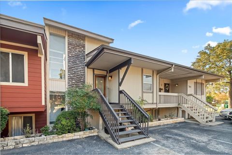 Photo of 559 Demarett DR, Point Venture, TX 78645 (MLS # 8082313)