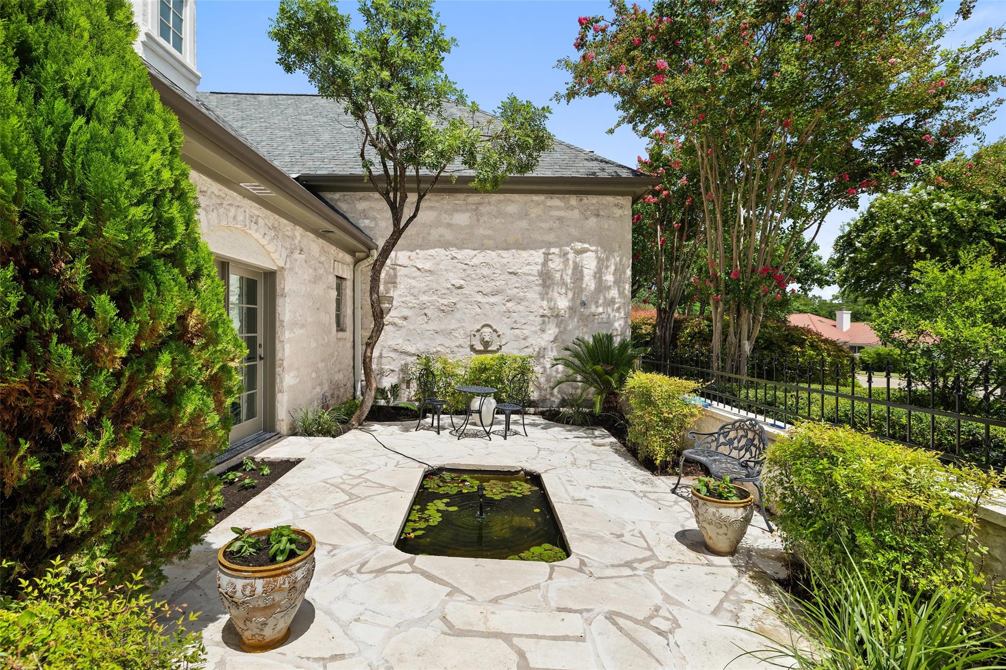 108 Las Lomas CT