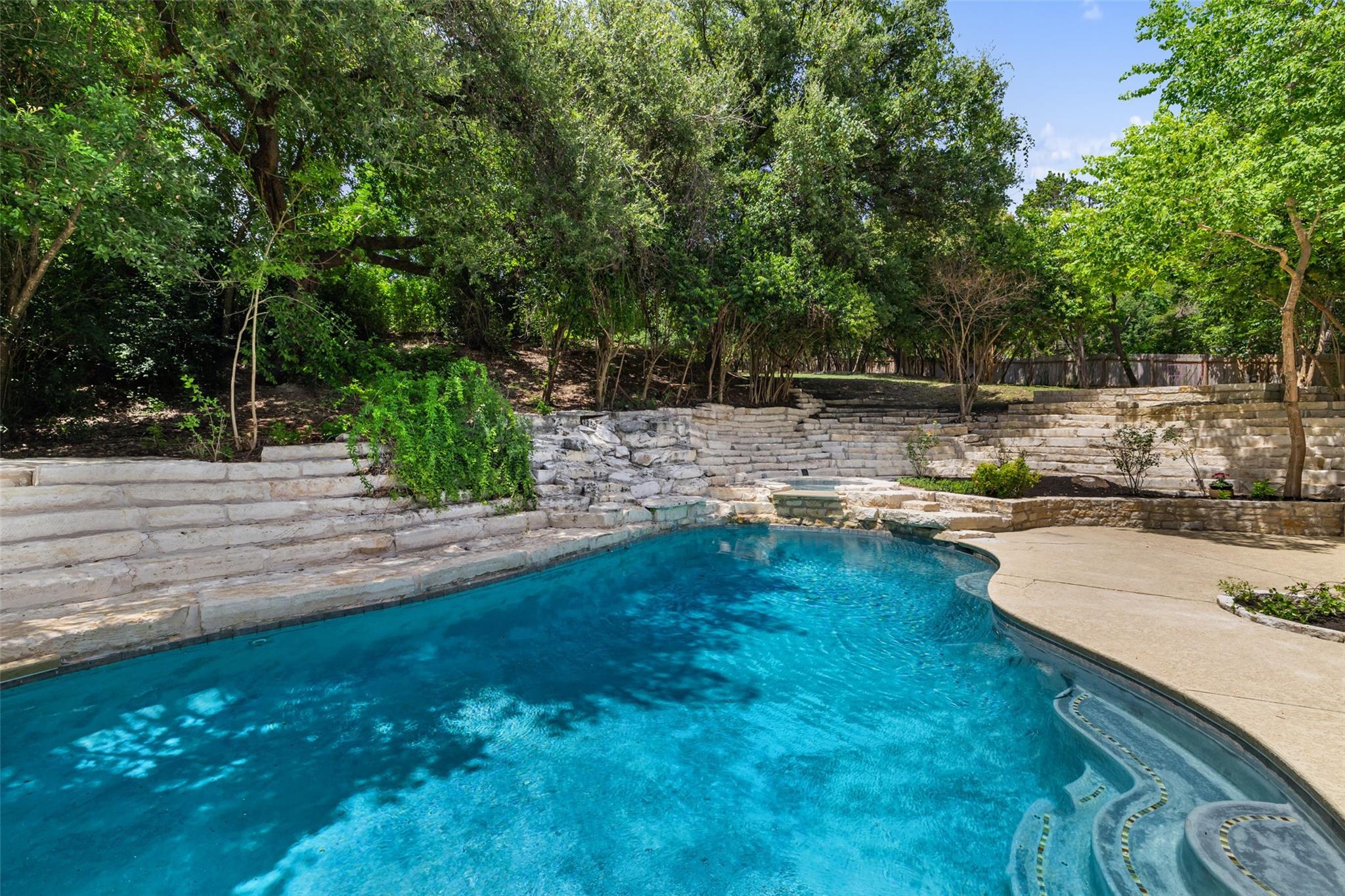 108 Las Lomas CT