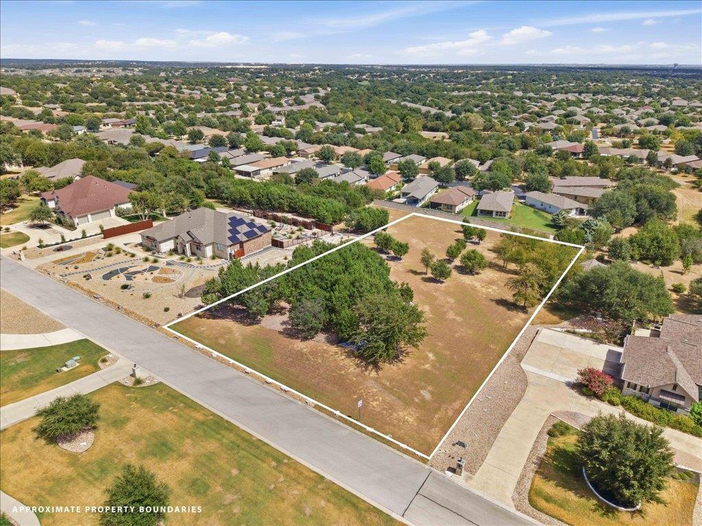232 Standing Oak DR