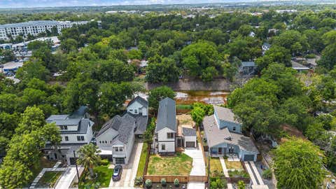 Tiny photo for 3101 Lyons RD #n/a, Austin, TX 78702 (MLS # 4187460)