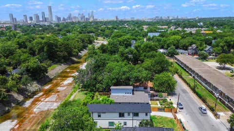 Tiny photo for 3101 Lyons RD #n/a, Austin, TX 78702 (MLS # 4187460)