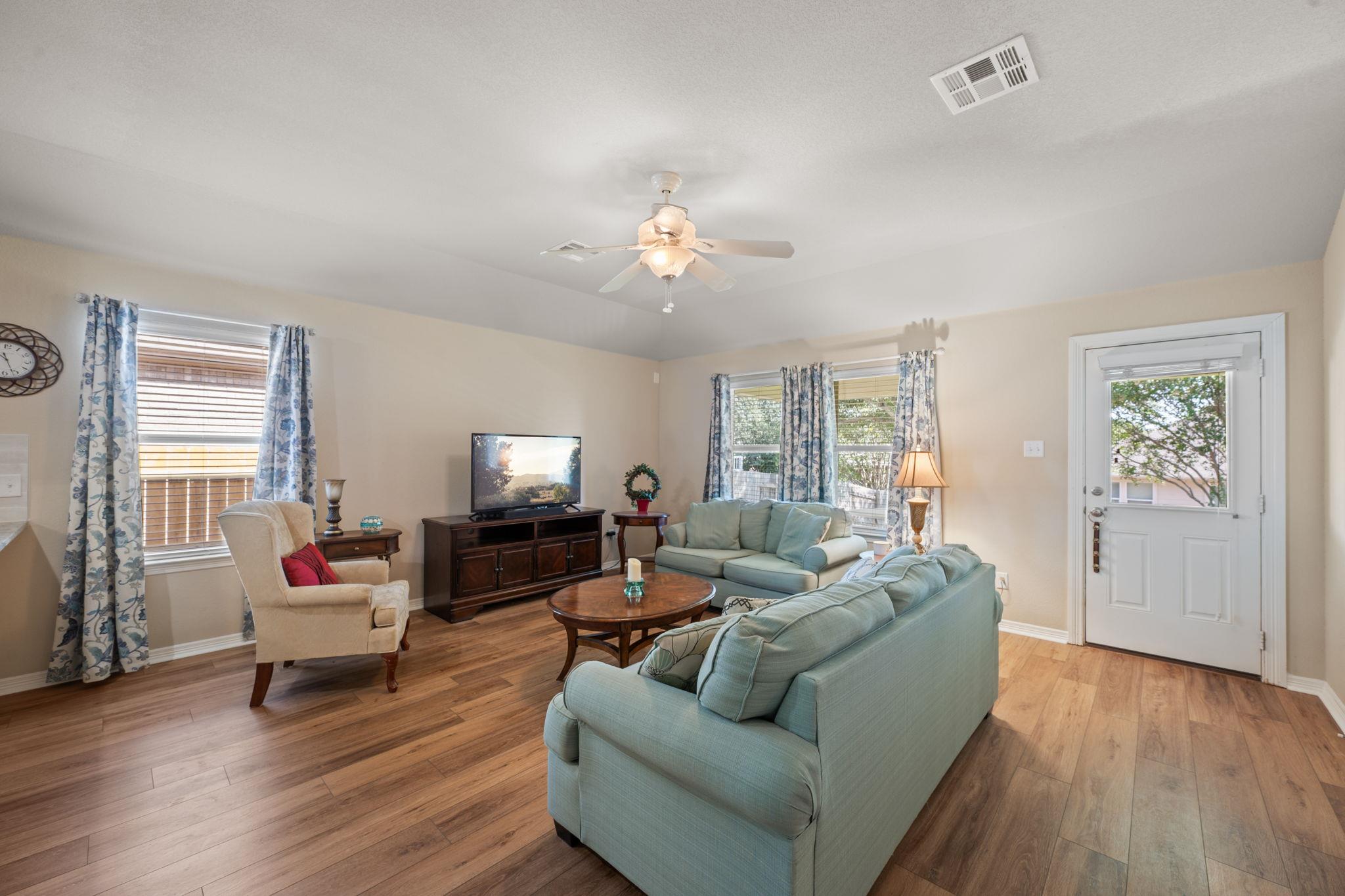 191 Lavender LN
