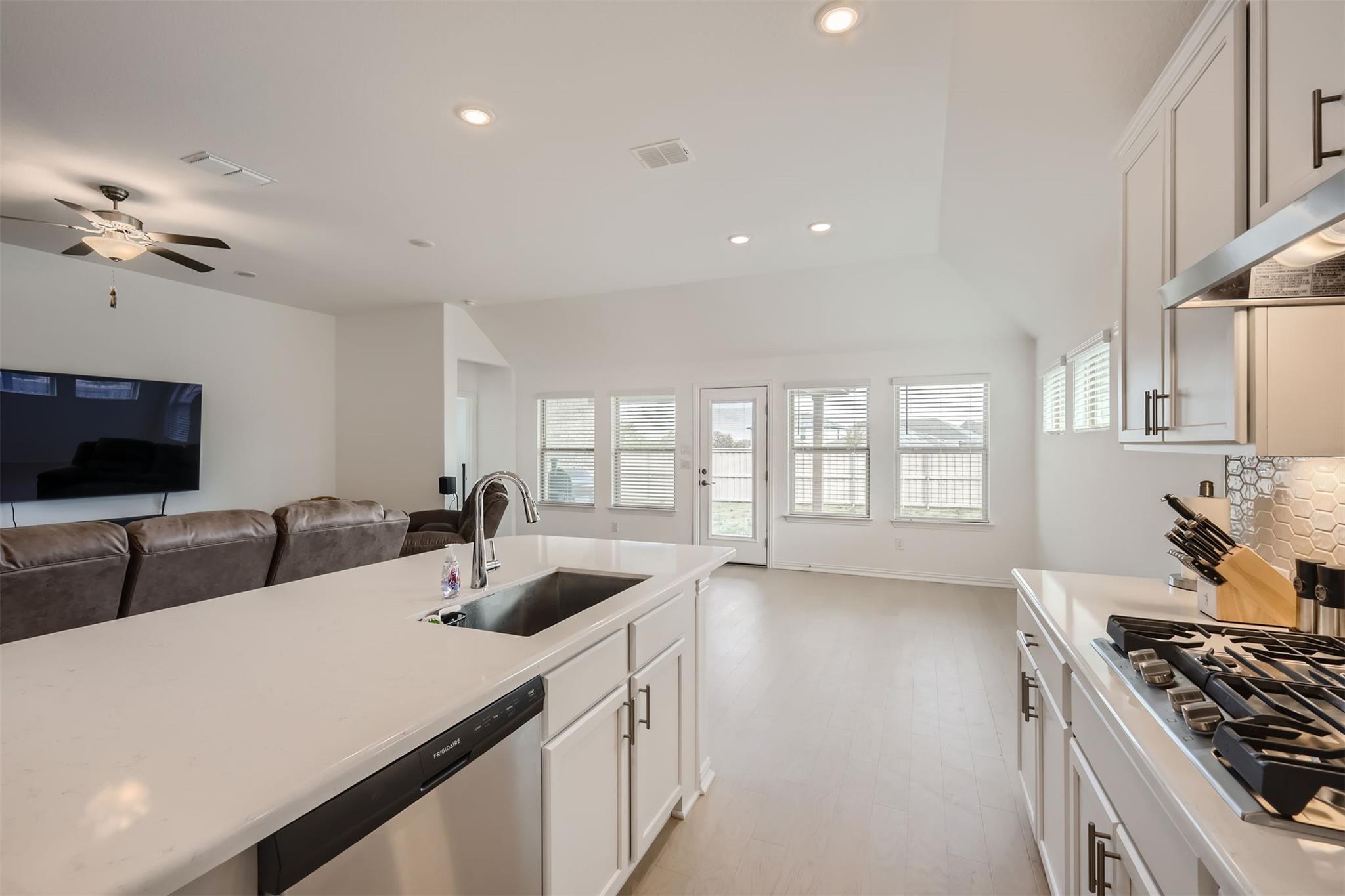 Bastrop, Texas 78602, United States, 3 Bedrooms Bedrooms, ,2 BathroomsBathrooms,Residential,Active,93464