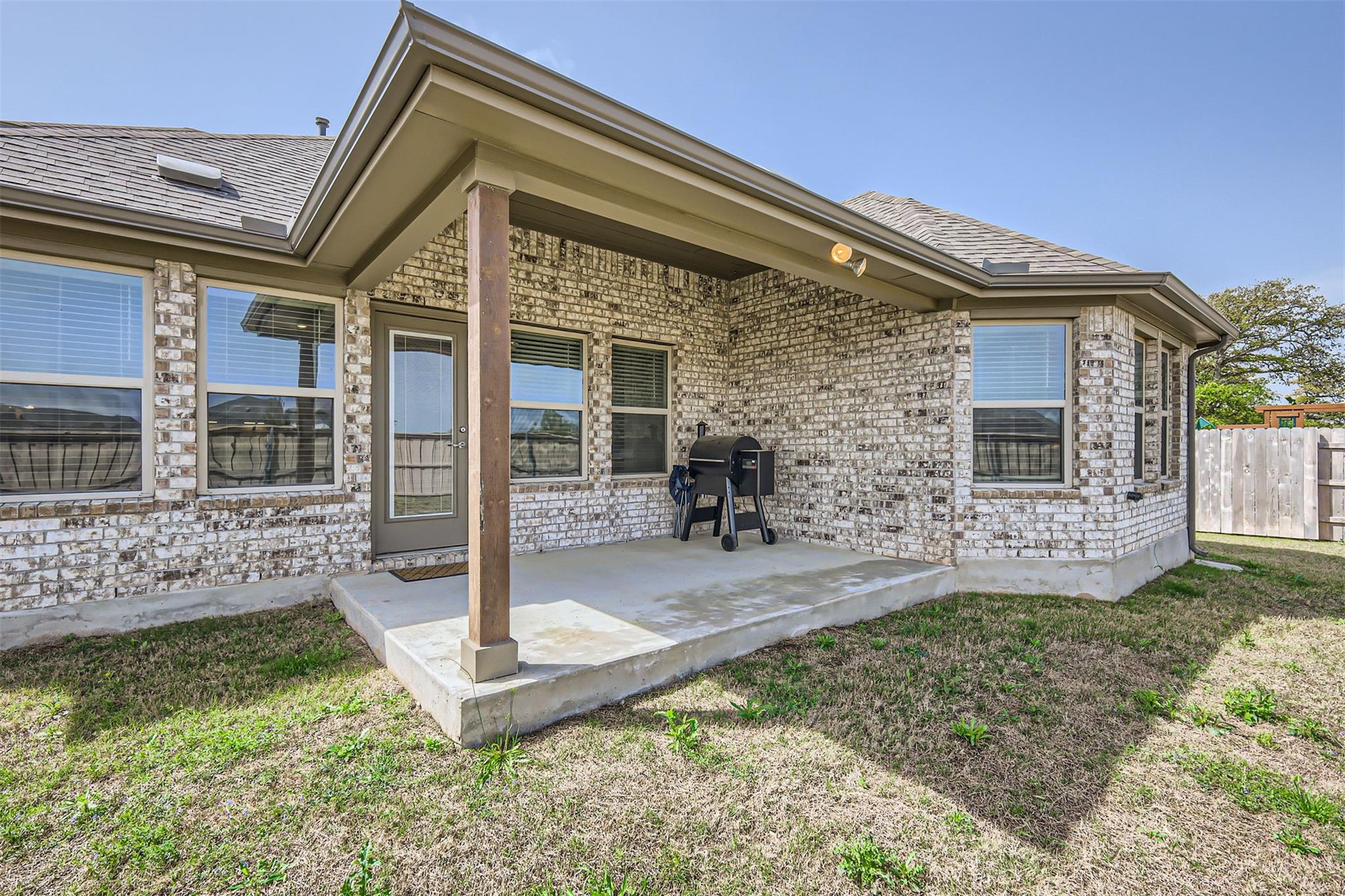 Bastrop, Texas 78602, United States, 3 Bedrooms Bedrooms, ,2 BathroomsBathrooms,Residential,Active,93464