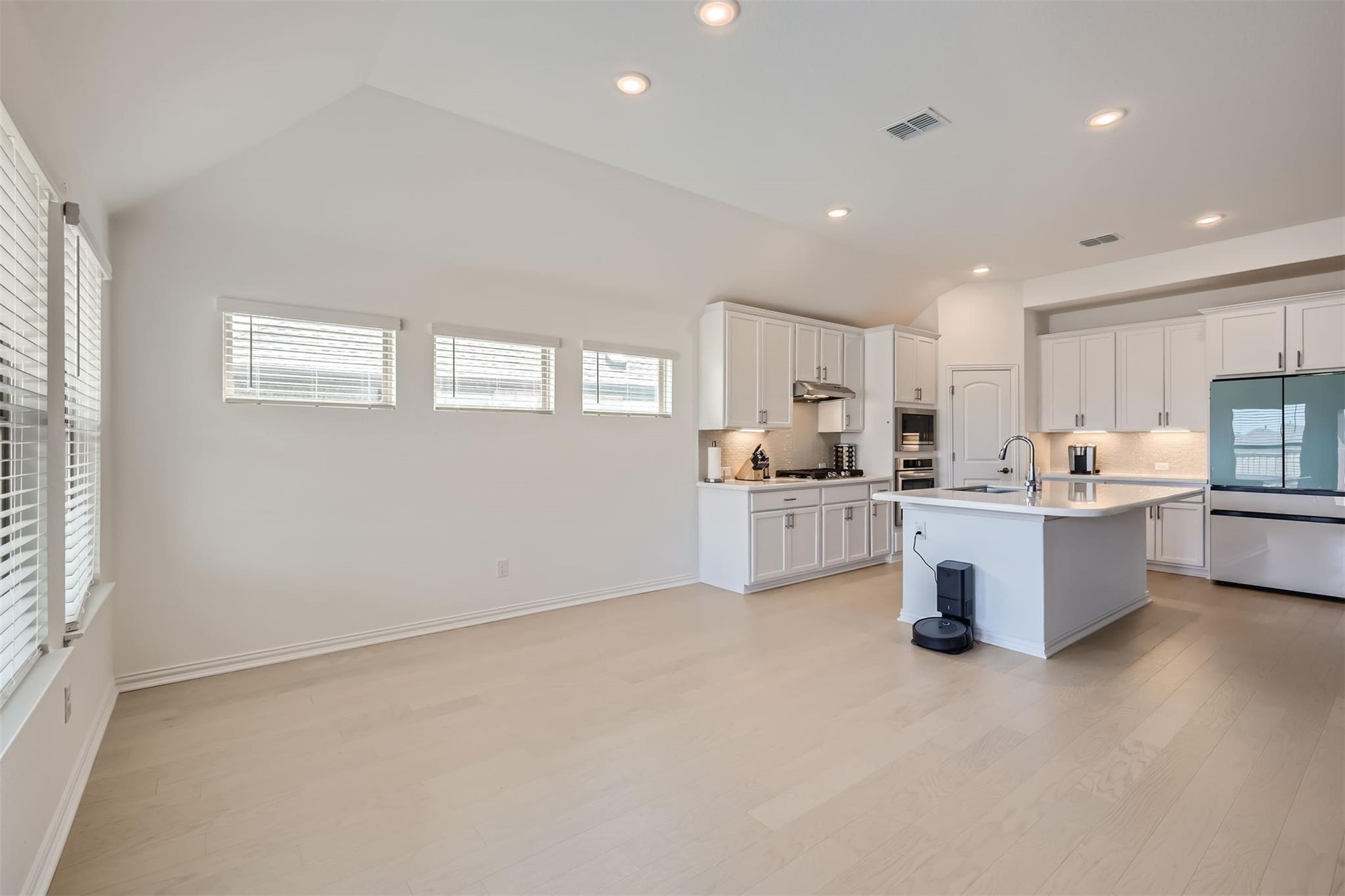 Bastrop, Texas 78602, United States, 3 Bedrooms Bedrooms, ,2 BathroomsBathrooms,Residential,Active,93464