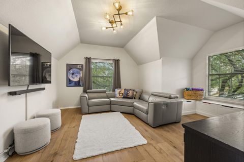 Tiny photo for 10606 Beckwood DR, Austin, TX 78726 (MLS # 5679051)