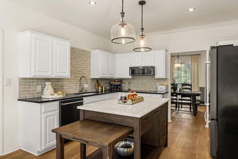 Tiny photo for 10606 Beckwood DR, Austin, TX 78726 (MLS # 5679051)