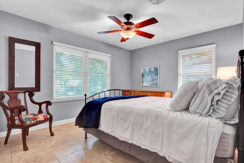Tiny photo for 1405 Briarcliff BLVD, Austin, TX 78723 (MLS # 1523679)