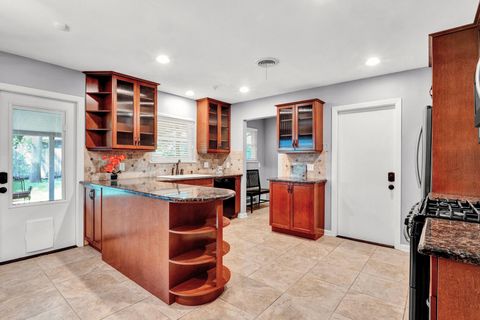 Tiny photo for 1405 Briarcliff BLVD, Austin, TX 78723 (MLS # 1523679)