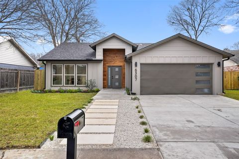 Photo of 6307 Clubway LN, Austin, TX 78745 (MLS # 1811258)