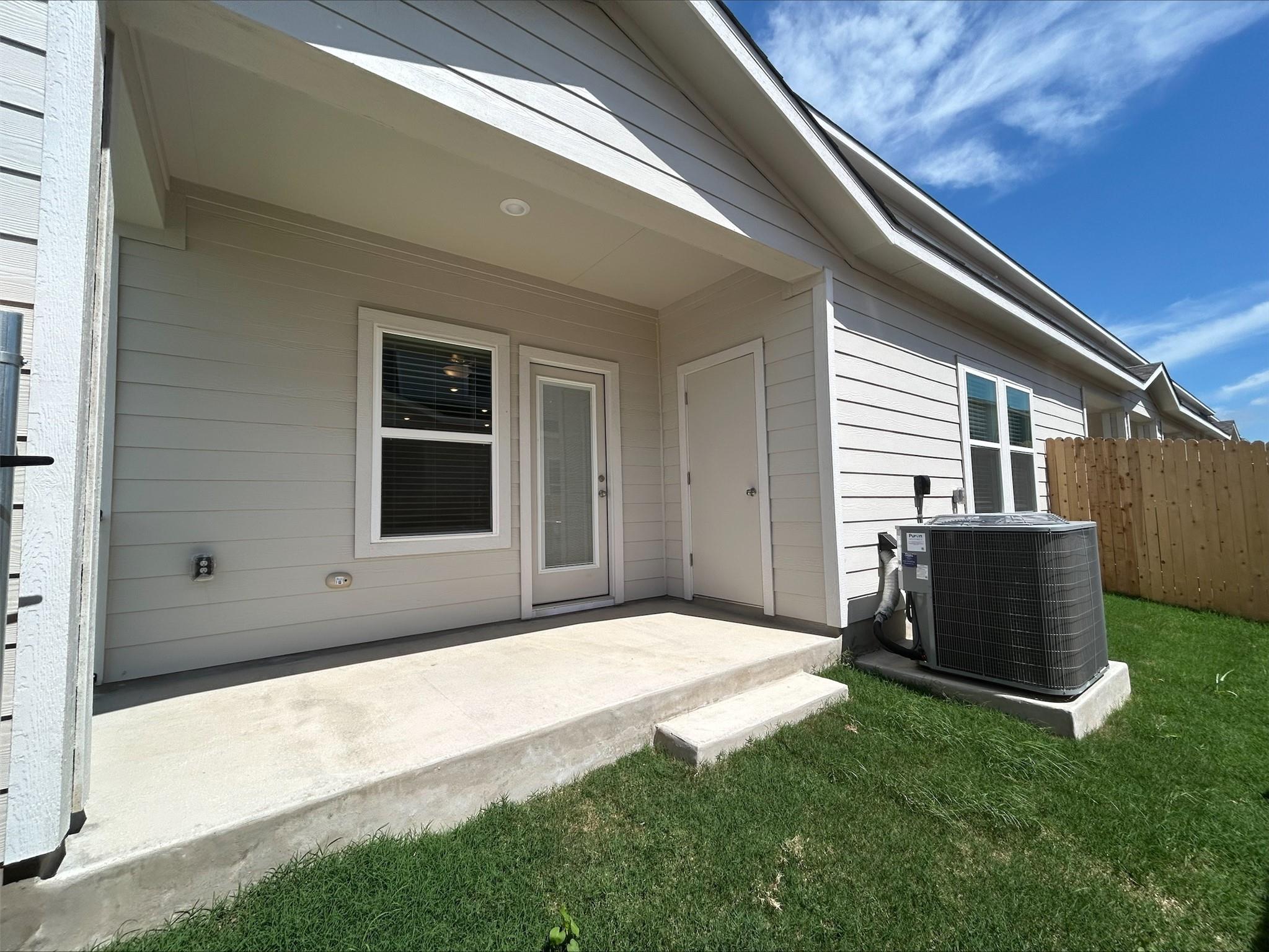 1850 Settlers Glen DR 1406