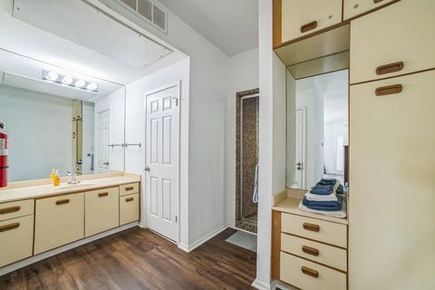 Tiny photo for 1 Crystal Springs Court CT #H, The Hills, TX 78738 (MLS # 9778437)