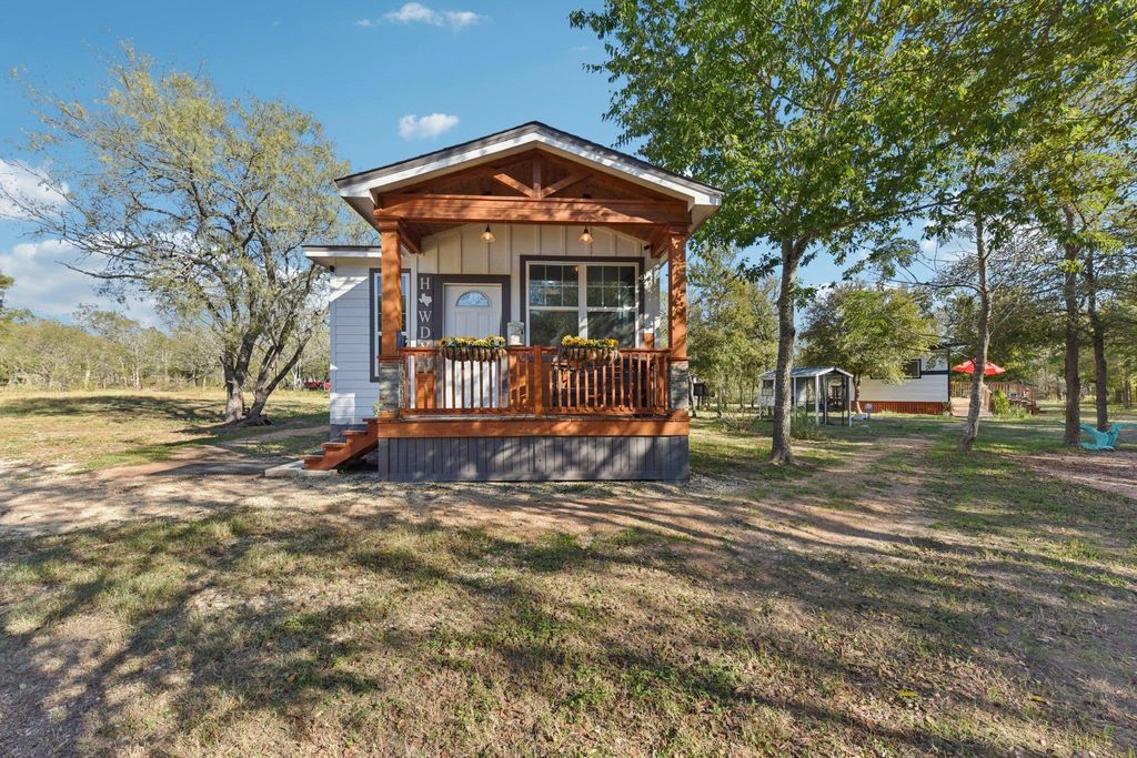 Photo of 1777 Fox LN, Lockhart, TX 78644 (MLS # 6953607)