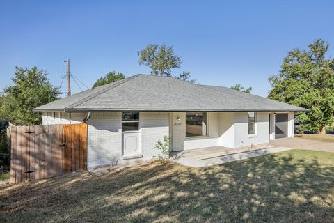 Tiny photo for 5101 Woodmoor DR, Austin, TX 78721 (MLS # 2012318)