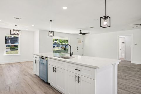 Tiny photo for 5101 Woodmoor DR, Austin, TX 78721 (MLS # 2012318)