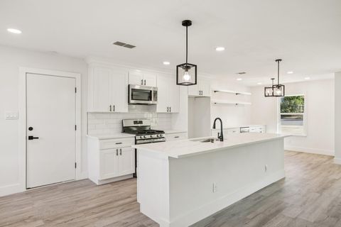 Tiny photo for 5101 Woodmoor DR, Austin, TX 78721 (MLS # 2012318)