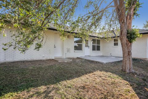 Tiny photo for 5101 Woodmoor DR, Austin, TX 78721 (MLS # 2012318)