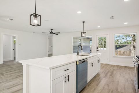 Tiny photo for 5101 Woodmoor DR, Austin, TX 78721 (MLS # 2012318)