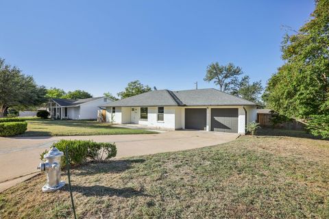 Tiny photo for 5101 Woodmoor DR, Austin, TX 78721 (MLS # 2012318)