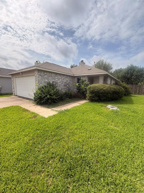Photo of 1725 Shire ST, Pflugerville, TX 78660 (MLS # 8412584)
