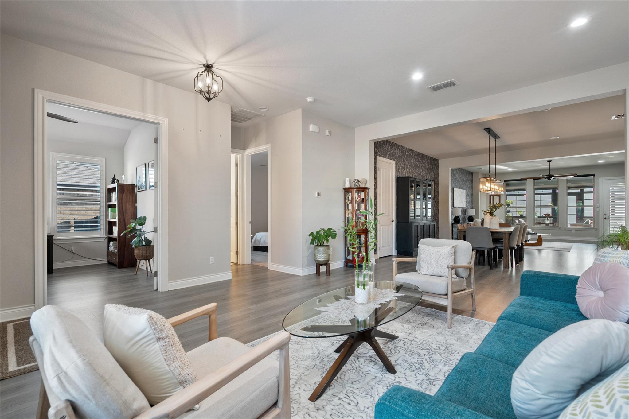 225 Escarpment WAY