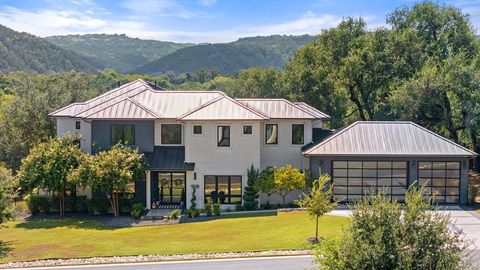 Photo of 908 Cypress Grove DR, Austin, TX 78732 (MLS # 8350967)