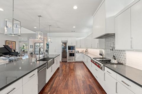 Tiny photo for 908 Cypress Grove DR, Austin, TX 78732 (MLS # 8350967)