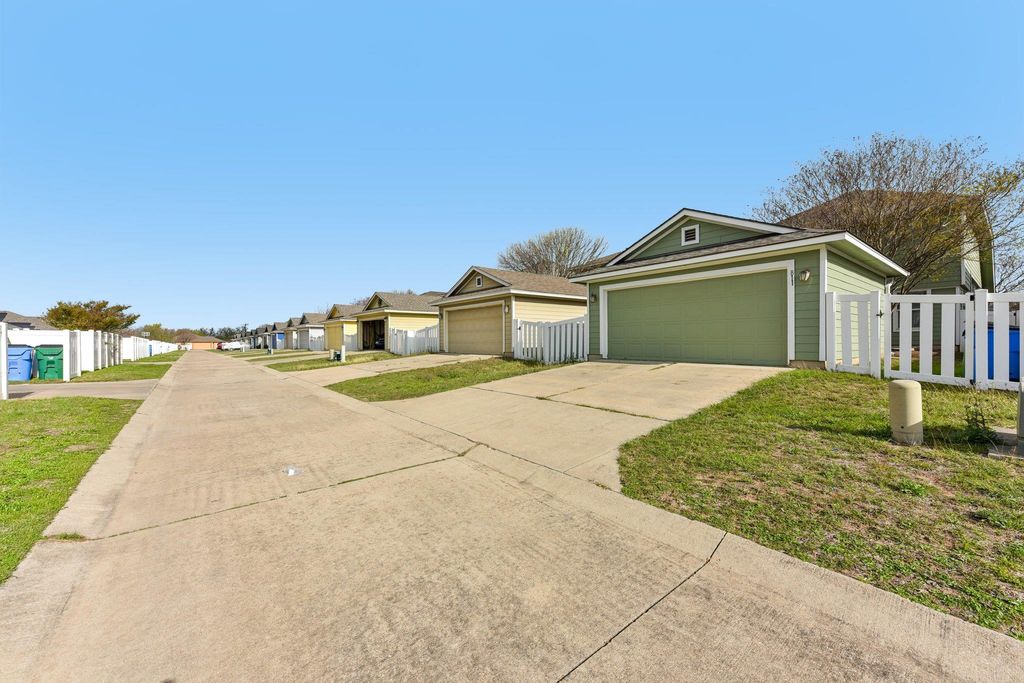 Photo of 811 Craters Of The Moon BLVD, Pflugerville, TX 78660 (MLS # 2442971)