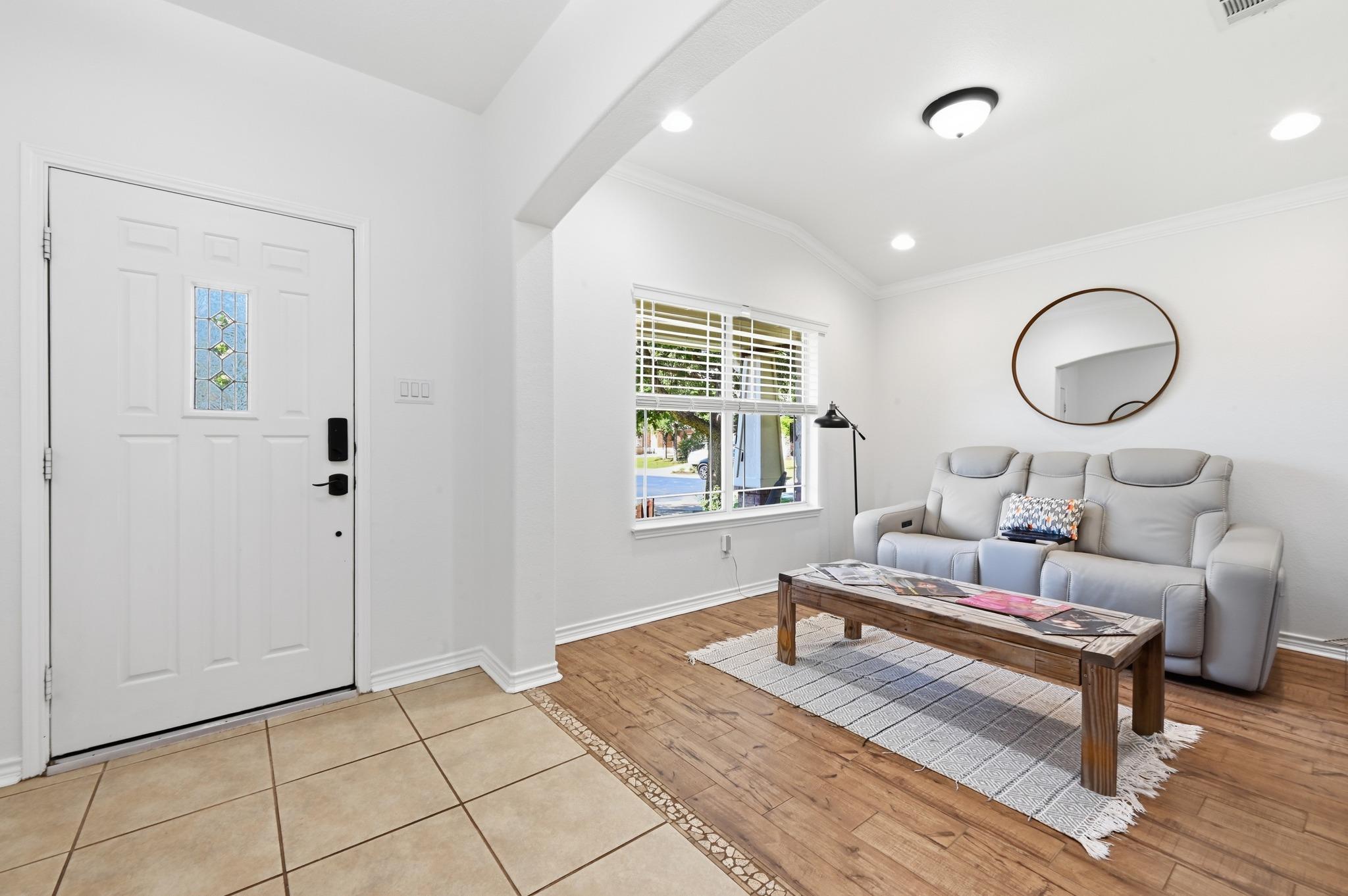1118 Giberson WAY