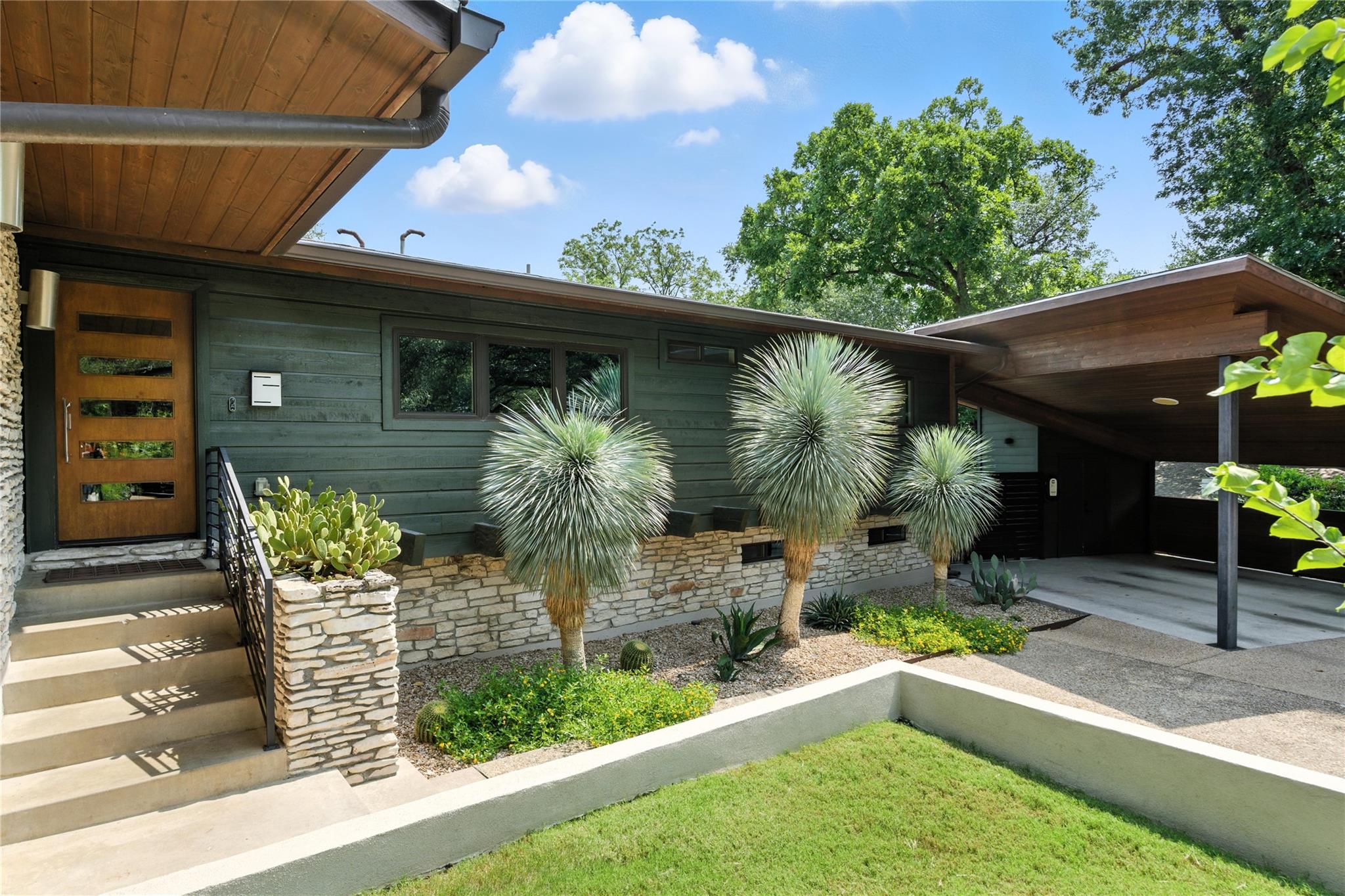 3302 Cherry Tree CIR